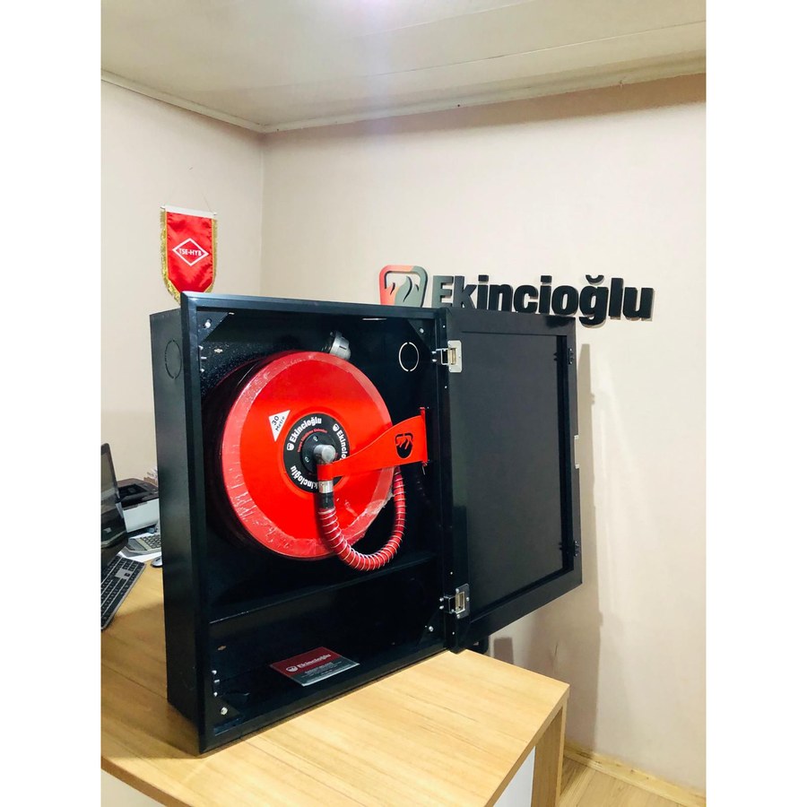 Hortum Makaralı Siyah Yangın Dolabı
